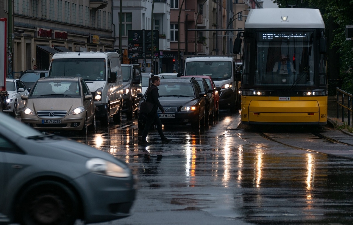 Kierowcy w Krakowie muszą znowu stawić czoła remontom i utrudnieniom na drogach – Turowicza, Nowohucka, Centralna