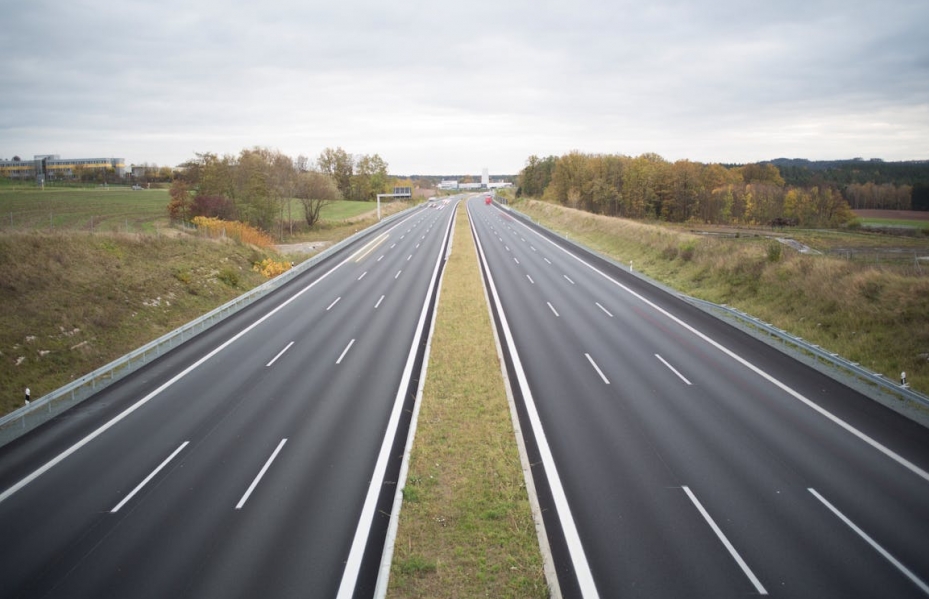 Potworna tragedia na autostradzie A4: 40-letnia kobieta nie żyje po kolizji z ciężarówką