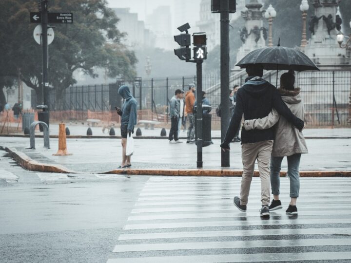 Ostrzeżenia meteorologiczne i hydrologiczne dla Małopolski i Krakowa – cisza przed burzą