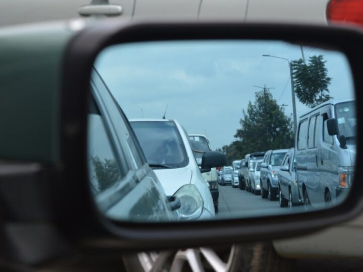 Poważny wypadek na autostradzie A4 – walka o życie kierowcy