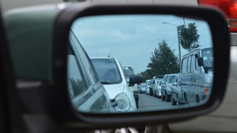 Poważny wypadek na autostradzie A4 – walka o życie kierowcy